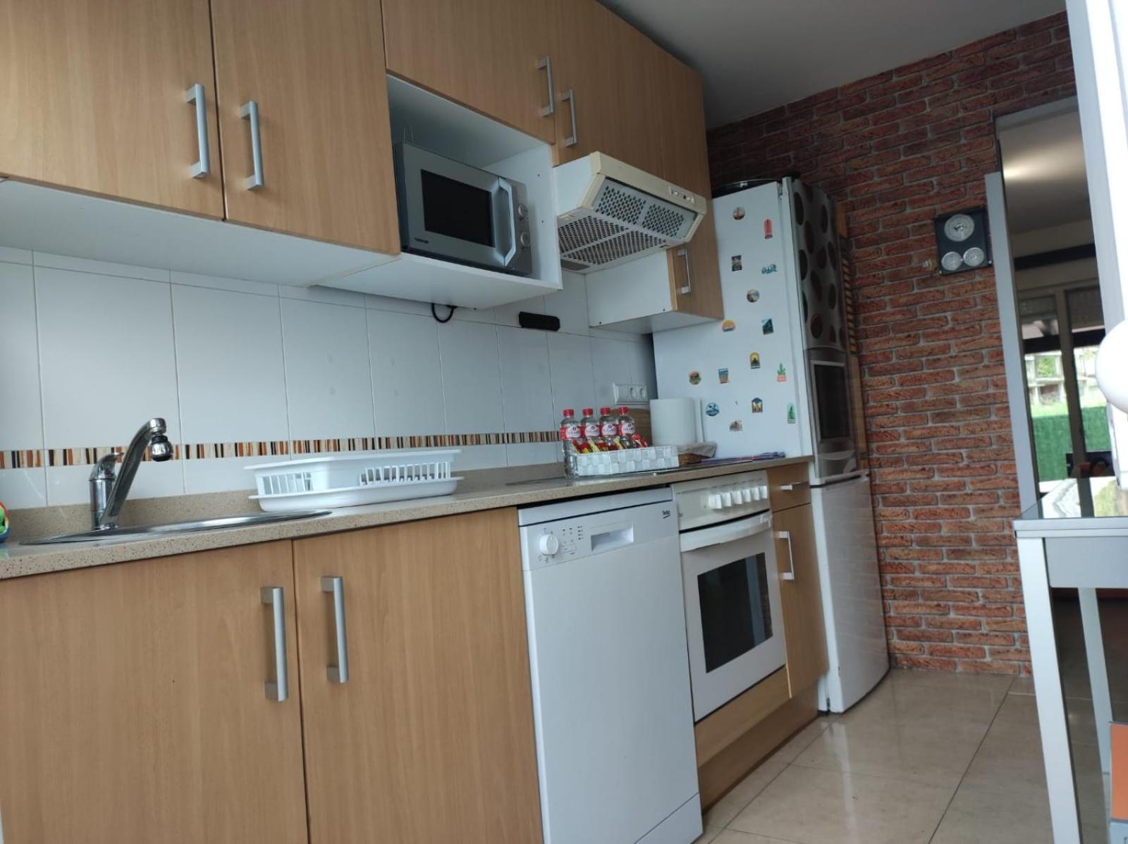 Chalet Bajo Con Jardin, Patio, Cenador Y Barbacoa. Viveda Екстериор снимка