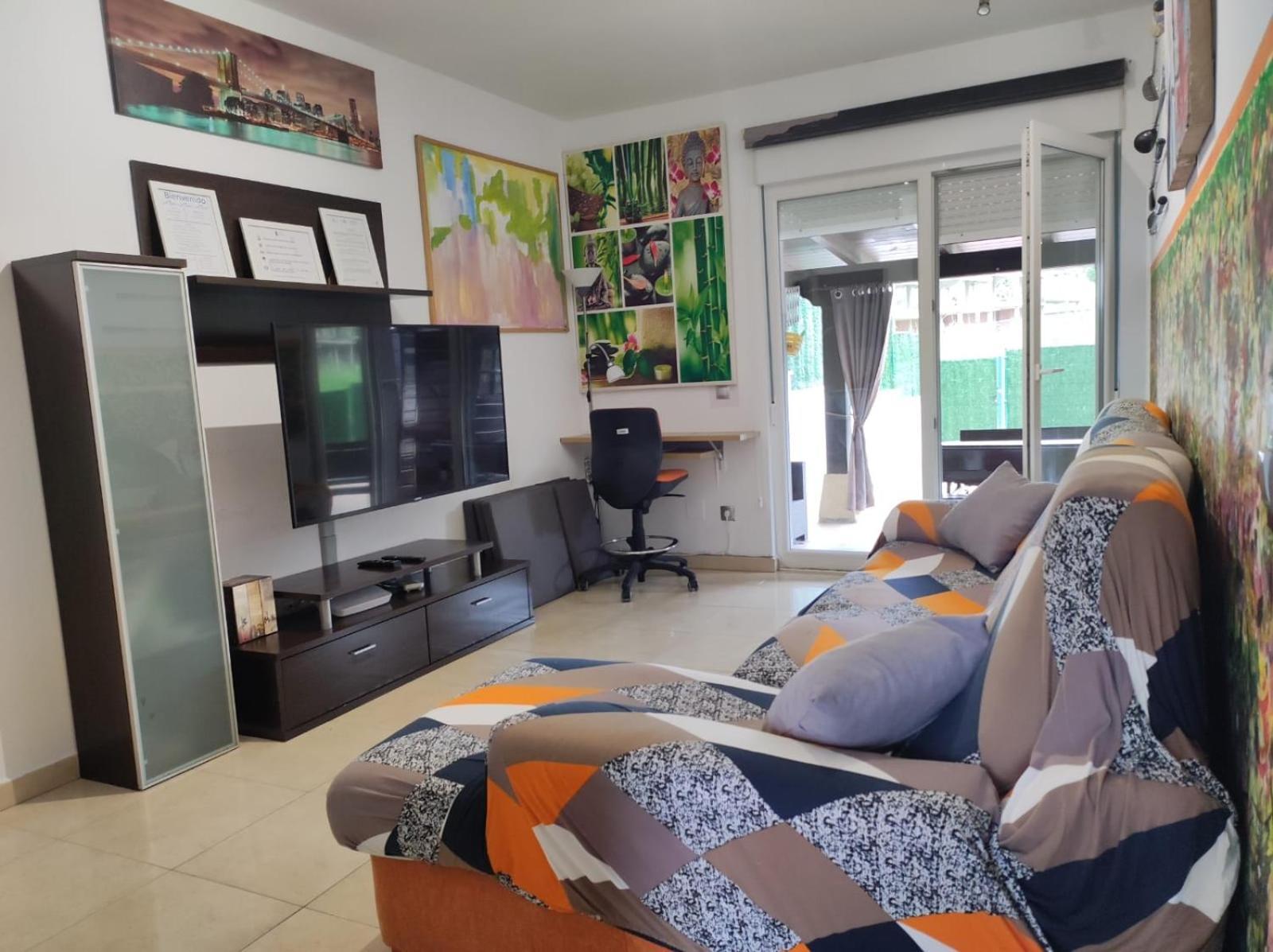 Chalet Bajo Con Jardin, Patio, Cenador Y Barbacoa. Viveda Екстериор снимка
