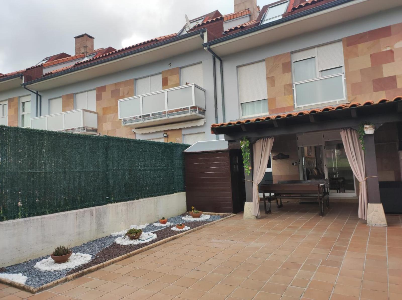 Chalet Bajo Con Jardin, Patio, Cenador Y Barbacoa. Viveda Екстериор снимка